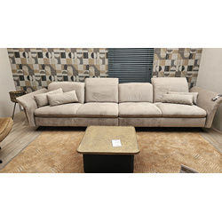 4 zits bank Broadway